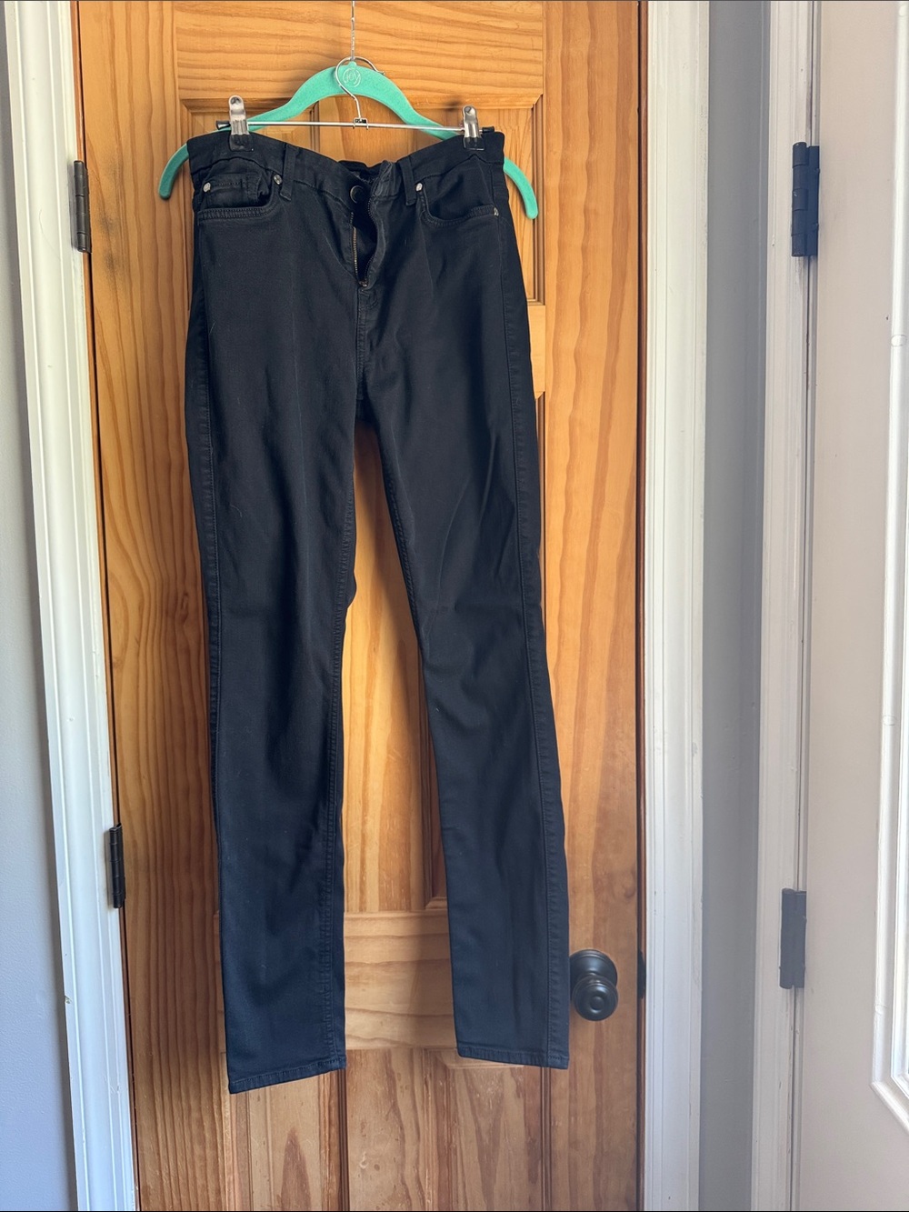 7 For All Mankind Black Skinny Jeans - Sleek Fit